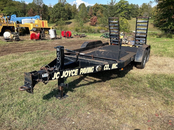#65-•-tandem-axle-utility-trailer-image-1