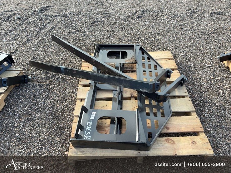 future-ft-dhc-skid-steer-forks-image-1
