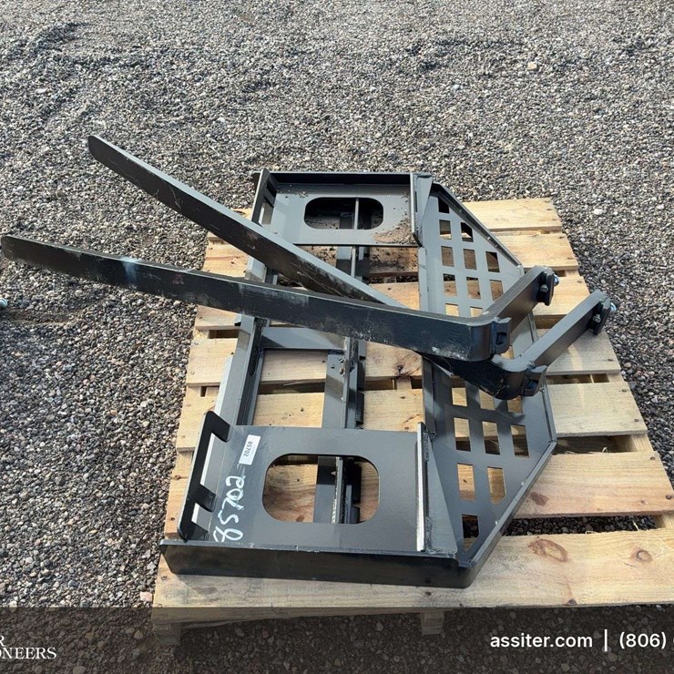 Future FT-DHC Skid Steer Forks
