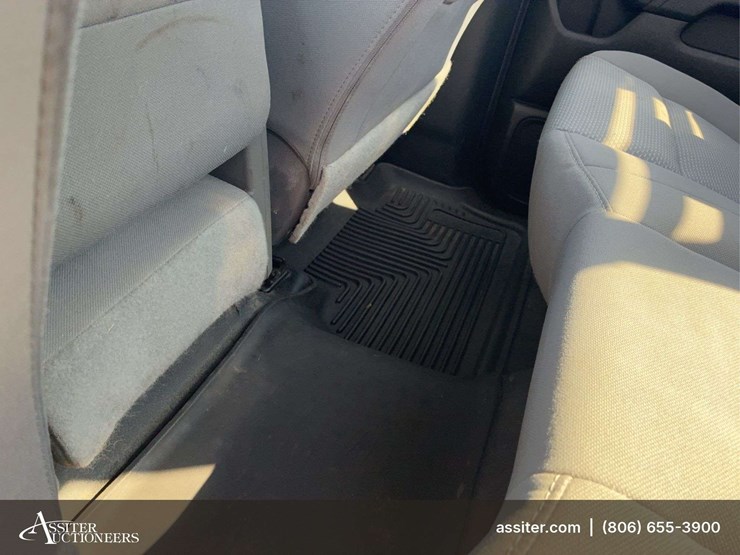 2017-chevrolet-silverado-2500-image-16