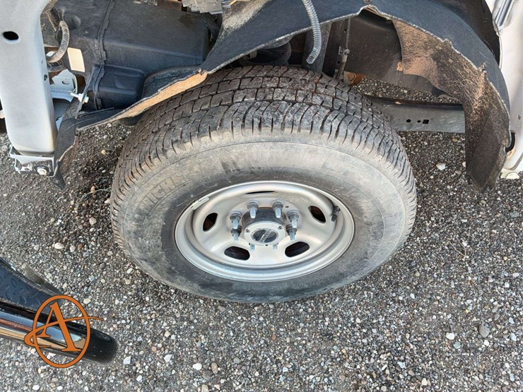 2024-ford-f350-image-26