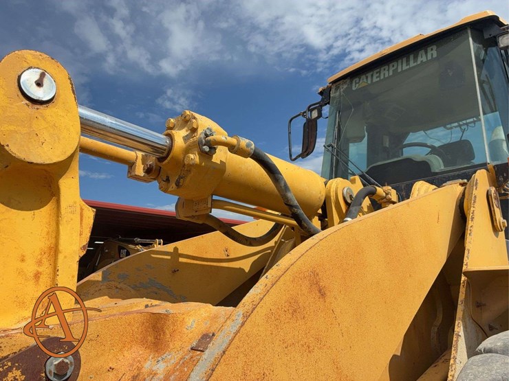 2003-caterpillar-966g-wheel-loader-image-9
