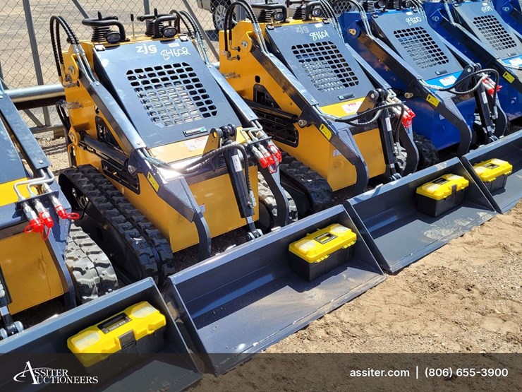 2026-zjz-380-mini-skid-steer-loader-image-3
