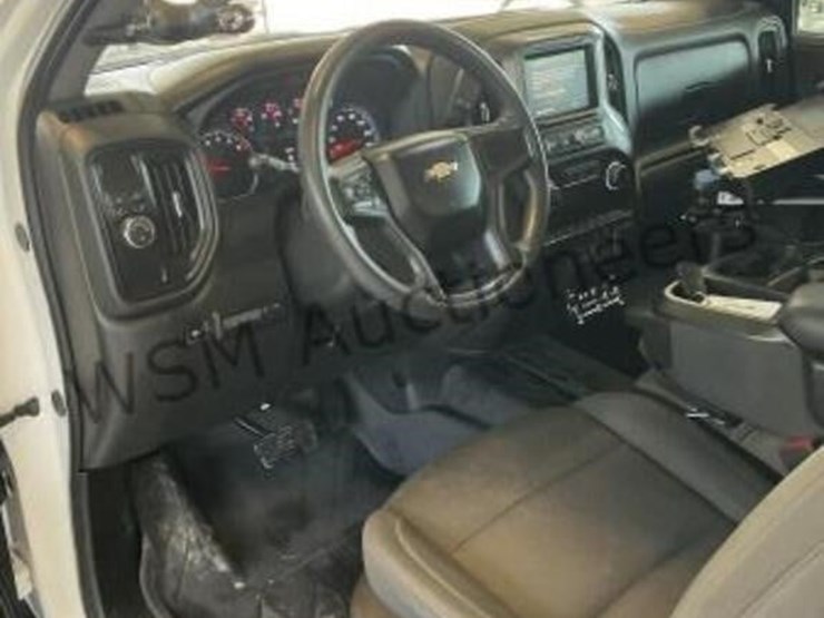 2026-chevrolet-silverado-1500-p/u-image-21