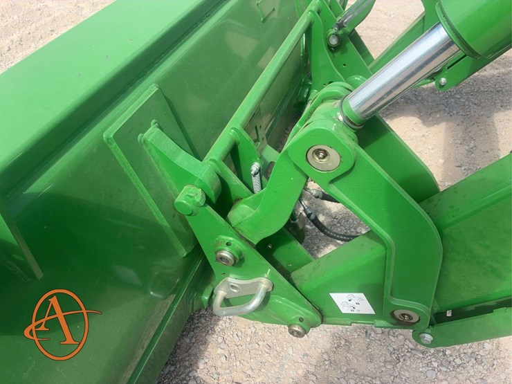 2022-john-deere-r-image-13