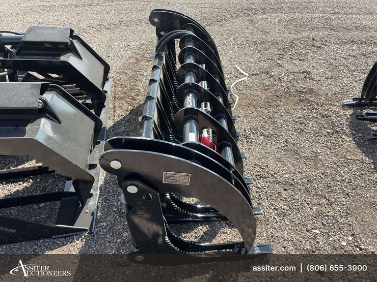 future-ft-clg72-skid-steer-grapple-image-2