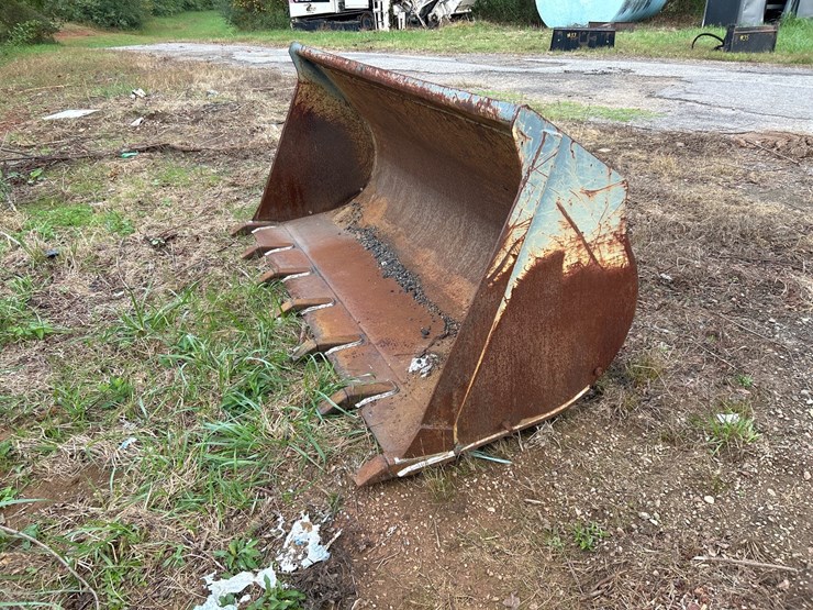 #30-•-8’-loader-bucket-image-5