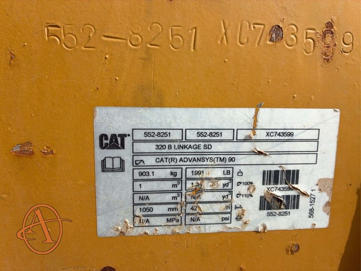 2017-caterpillar-323-image-51