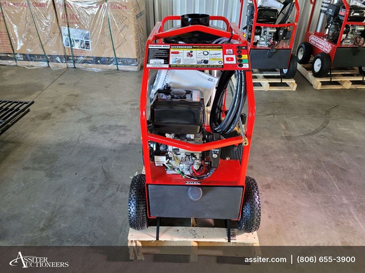magnum-4000-series-gold-pressure-washer-w/wand-image-2