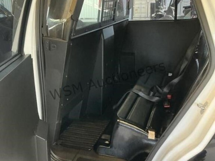 2021-chevrolet-tahoe-suv-image-24