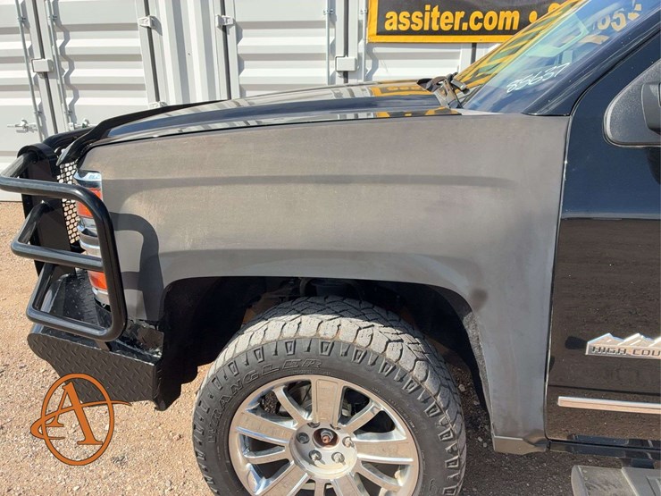 2015-chevrolet-silverado-1500-high-country-image-5