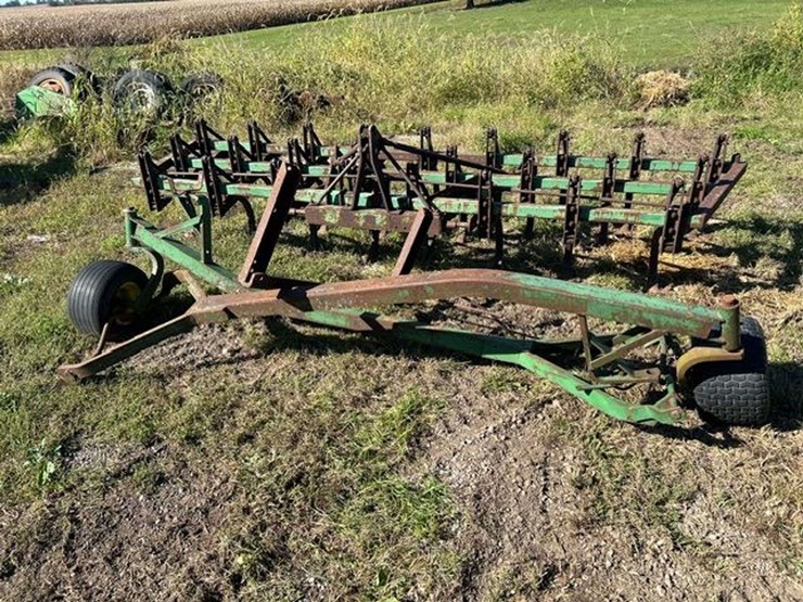 john-deere-no.12-planter-hitch-with-field-cultivator-image-1