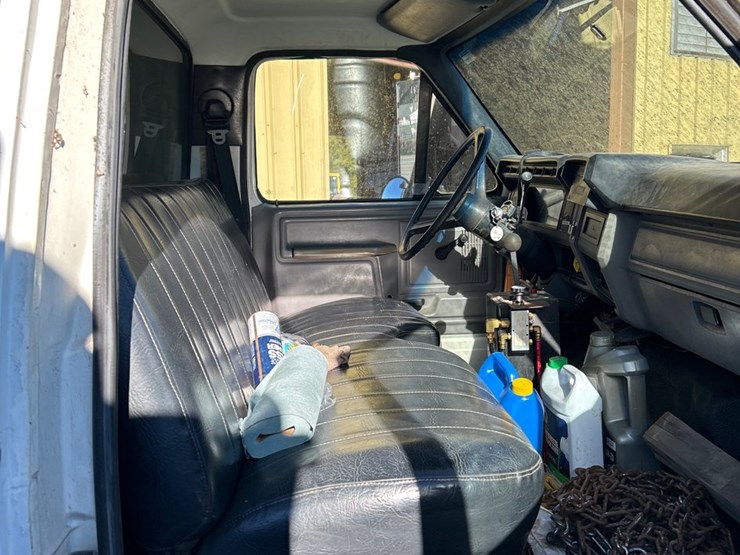 #91-•-1995-ford-f800-truck-image-17