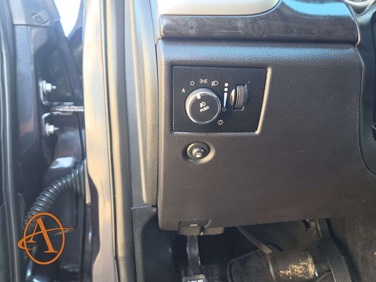 2013-jeep-grand-cherokee-laredo-image-8