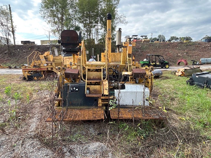 #44-•-blaw-knox-asphalt-paver-image-4