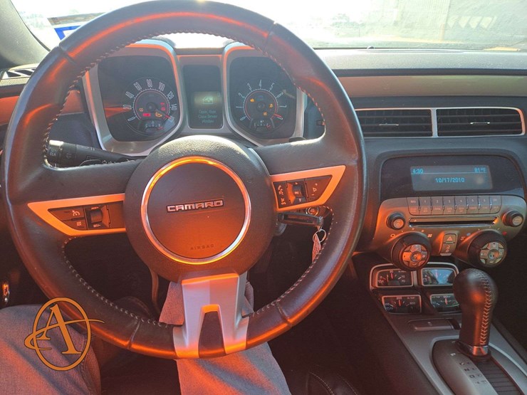 2011-chevrolet-camaro-coupe-image-8