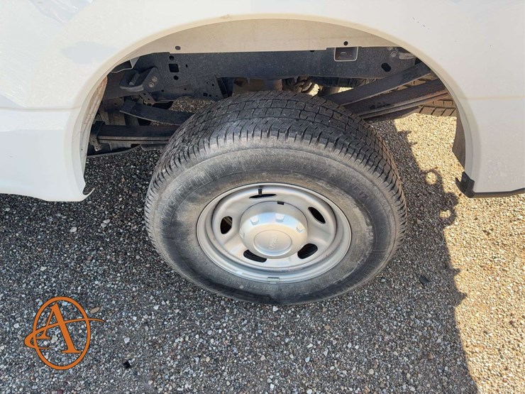 2024-ford-f350-image-25
