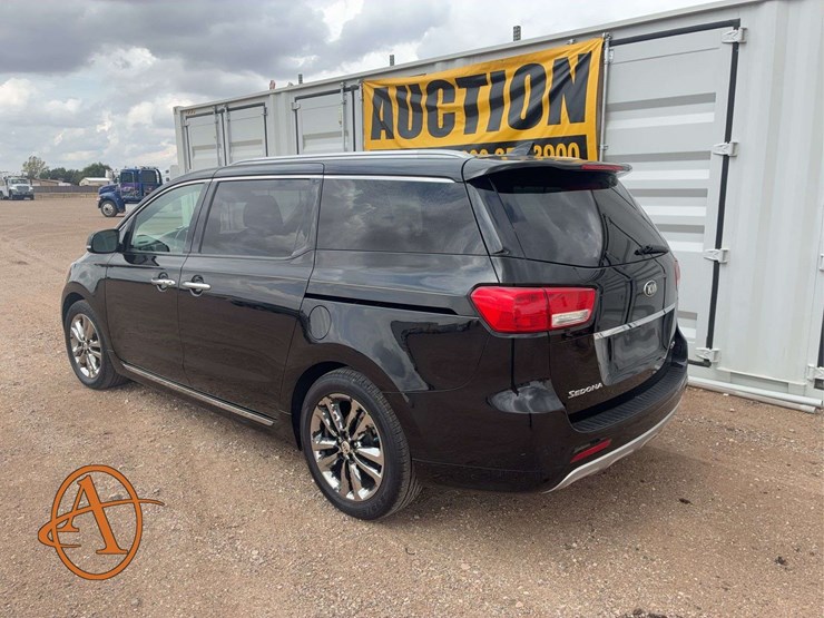 2017-kia-sedona-image-4