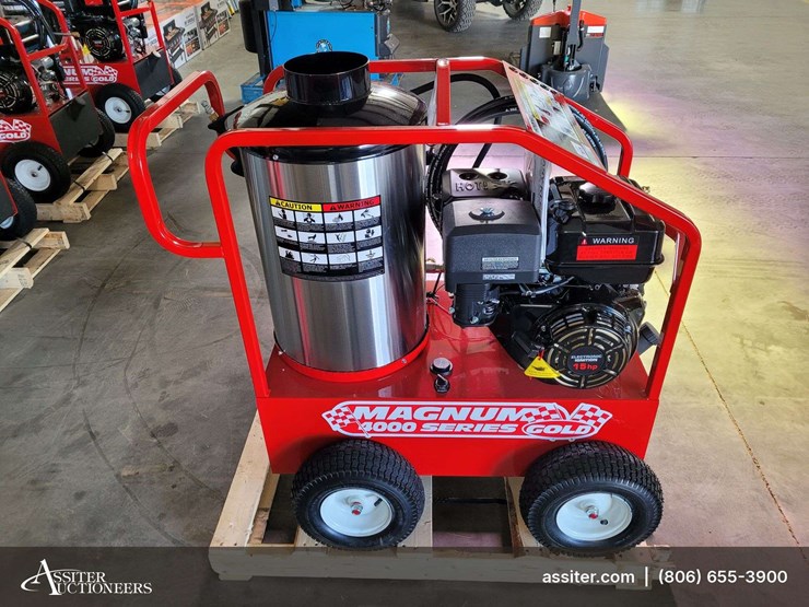magnum-4000-series-gold-pressure-washer-w/wand-image-1