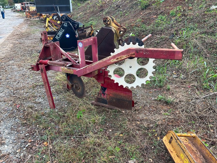 #20-•-3-point-silt-fence-machine-attachment-image-3