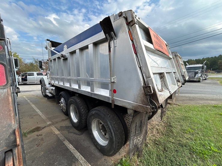 #81-•-2007-mack-ctp713-truck-image-2