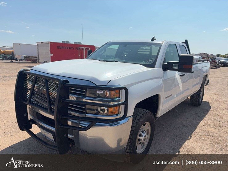2017-chevrolet-silverado-2500-image-1
