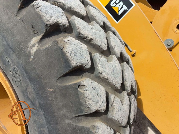 2012-caterpillar-950k-image-39