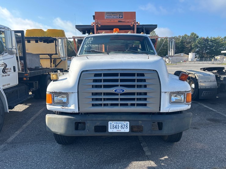 #84-•-1995-ford-f800-truck-image-8