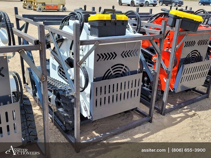 2026-zjz-380-mini-skid-steer-loader-image-4