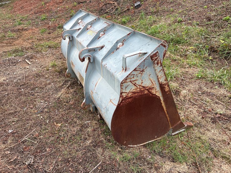 #30-•-8’-loader-bucket-image-2