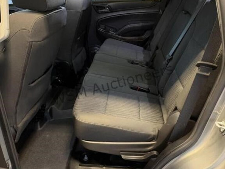 2019-chevrolet-tahoe-suv-image-33