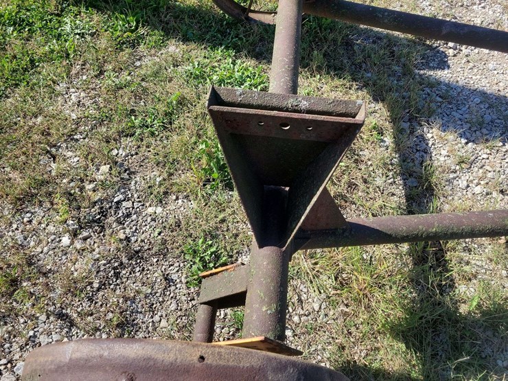 minneapolis-moline-header-trailer-image-10