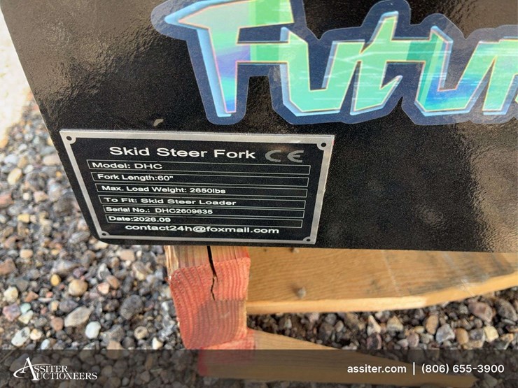 future-ft-dhc-skid-steer-forks-image-5
