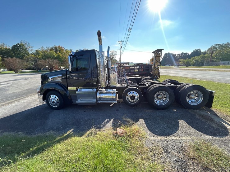 #86-•-2007-volvo-vt-truck-image-2