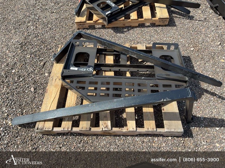 future-ft-dhc-skid-steer-forks-image-4