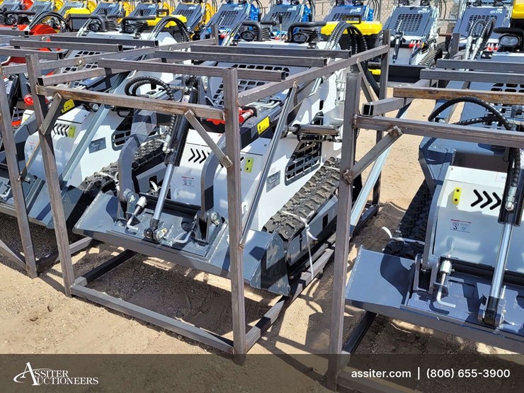 2026-zjz-380-mini-skid-steer-loader-image-1