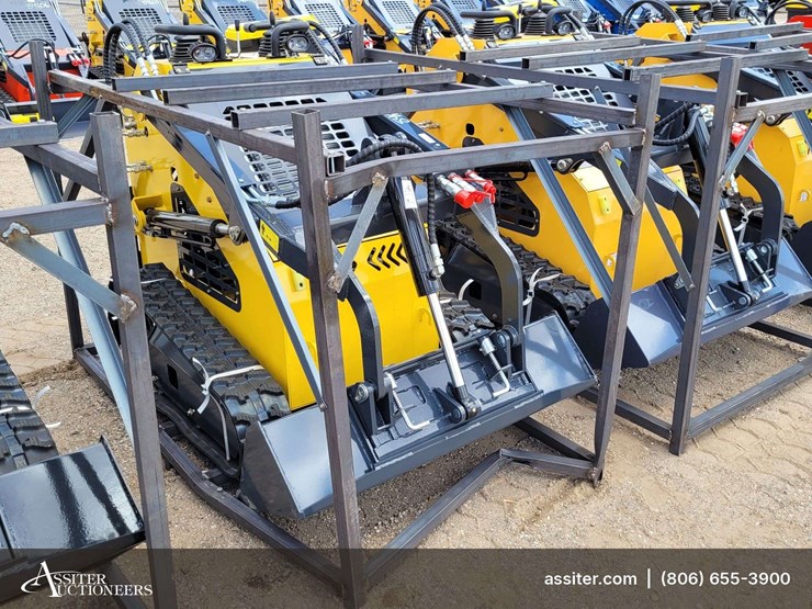2026-zjz-380-mini-skid-steer-loader-image-2