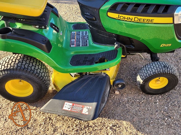 john-deere-d125-image-3