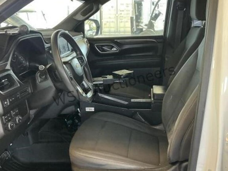 2021-chevrolet-tahoe-suv-image-21