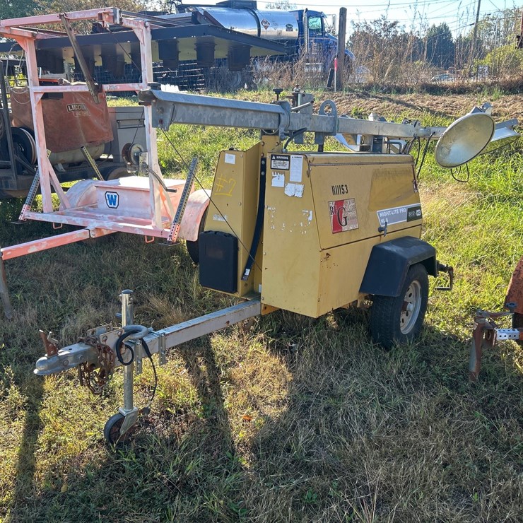 #7 • Allmand has Generator Powered Light Tower