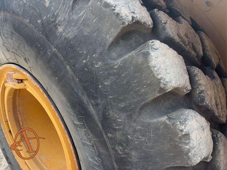 2012-caterpillar-950k-image-37