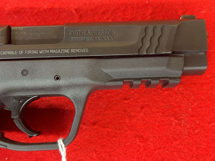 s&w-model-m&p-.45-acp-semiauto-pistol-image-10