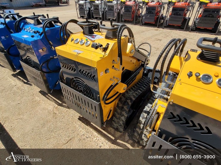 2026-zjz-380-mini-skid-steer-loader-image-4