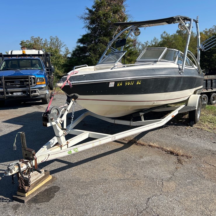 #92 • 1994 StingRay 556 ZP Boat