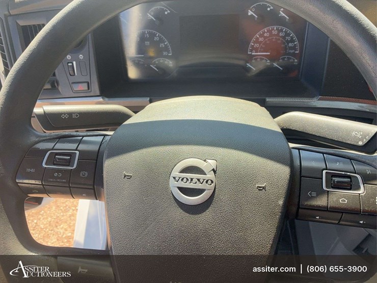 2019-volvo-vnl-tandem-axle-dual-conventional-new-generation-tractor-truck-image-48