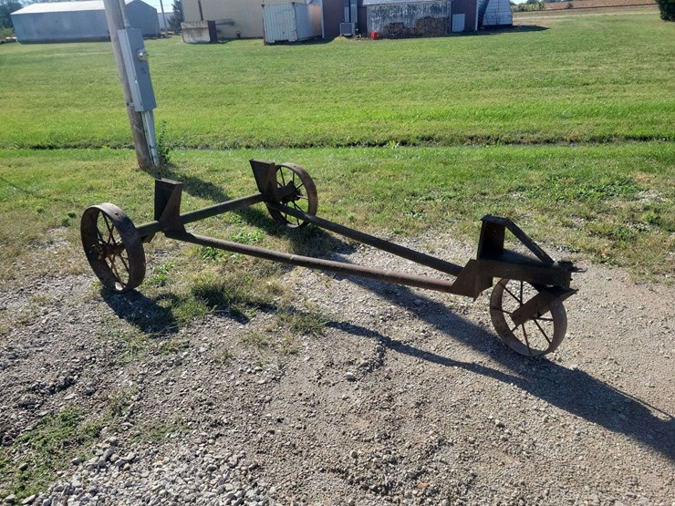 minneapolis-moline-header-trailer-image-1