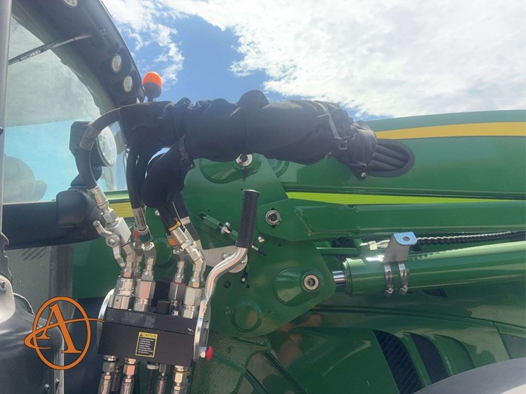 2022-john-deere-r-image-49