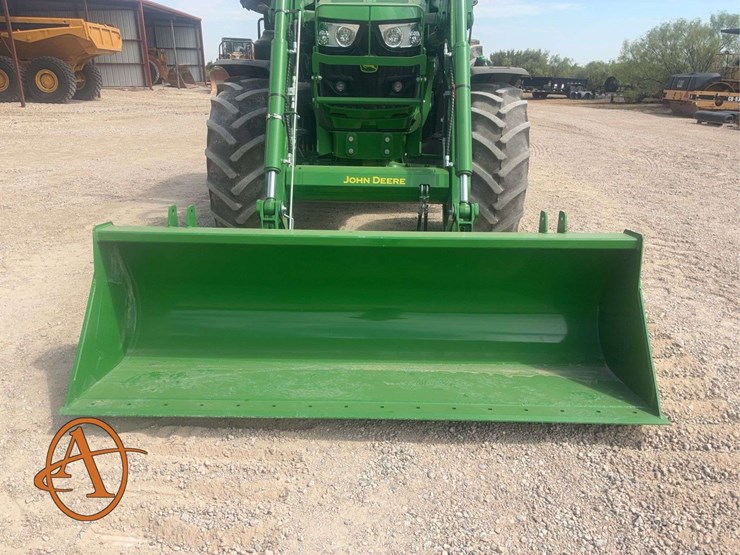 2022-john-deere-r-image-9