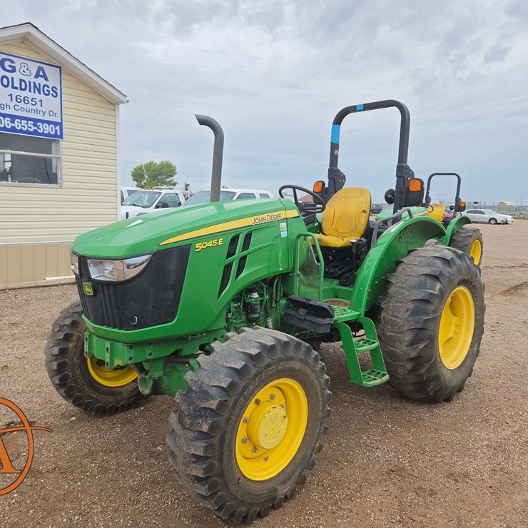 JOHN DEERE 5045E