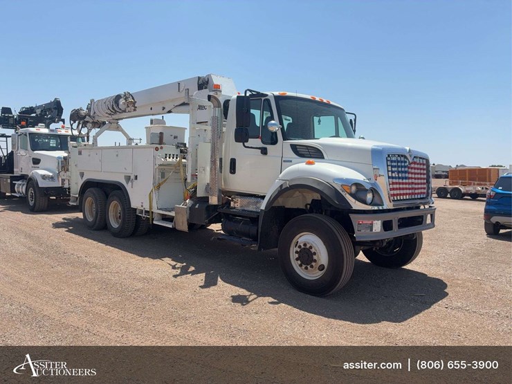 2008-international-workstar-7400-image-3